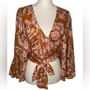 Band of the free -Libby Gold Floral Bell Sleeve Crop Top - Brown and Pink